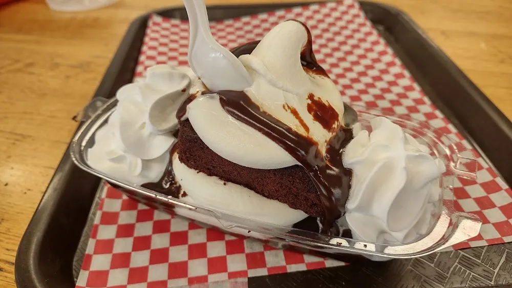 Hot Fudge Brownie Sundae